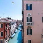 Casanova Deluxe Apartment