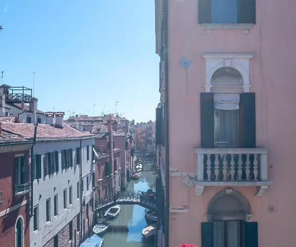 Casanova Deluxe Apartment